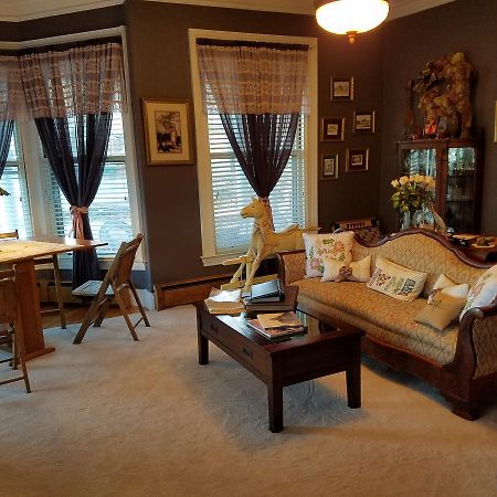 The Perkins House Bed and Breakfast Cornish Exteriör bild