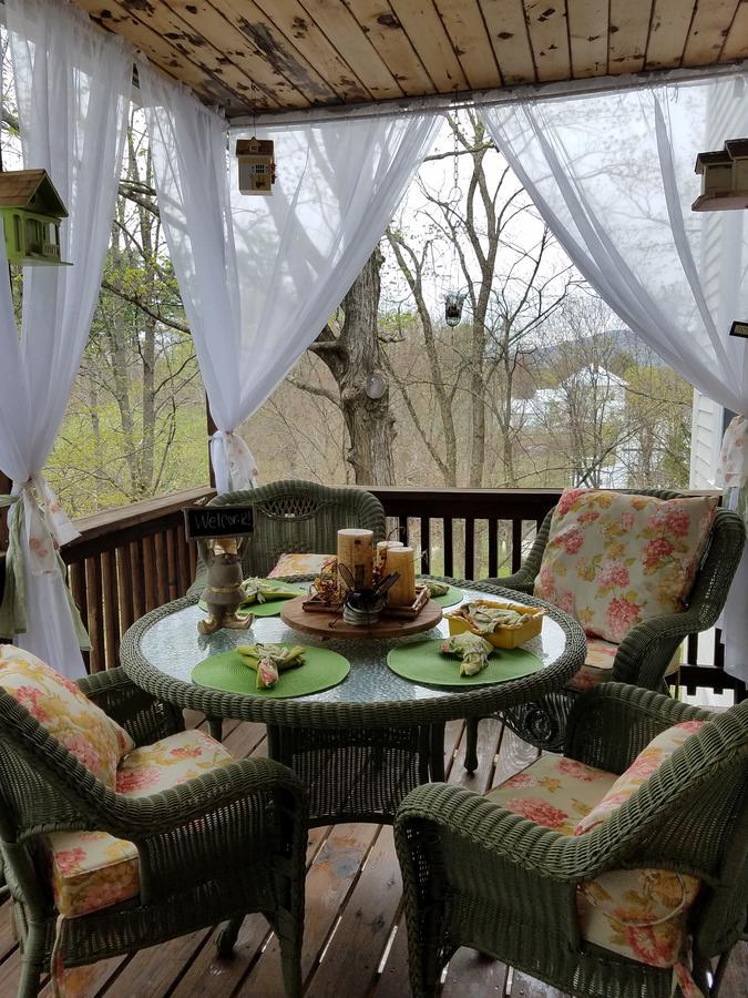 The Perkins House Bed and Breakfast Cornish Exteriör bild
